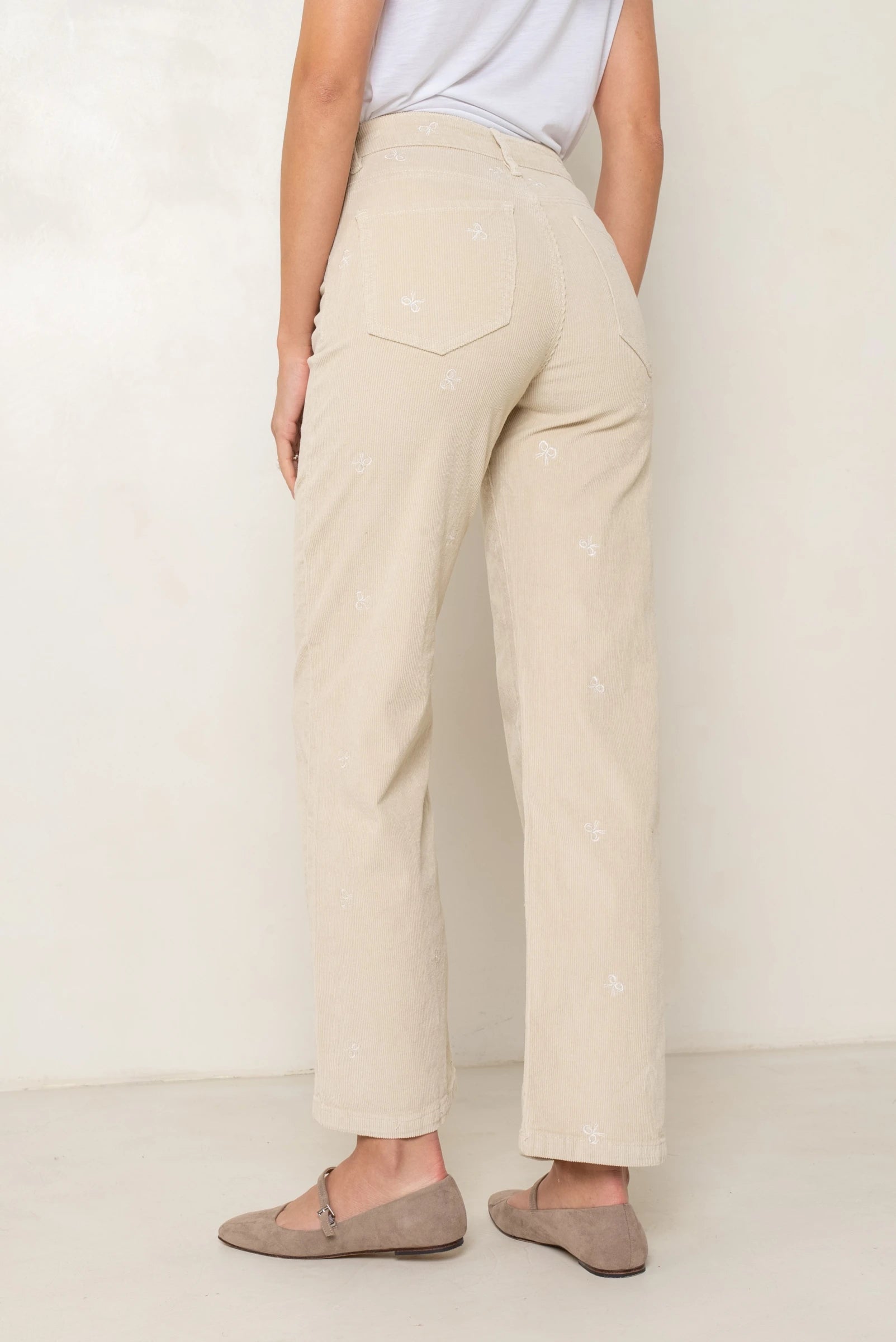 Pantalón terciopelo con lazos