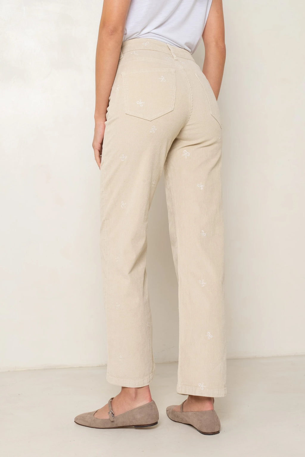 Pantalón terciopelo con lazos
